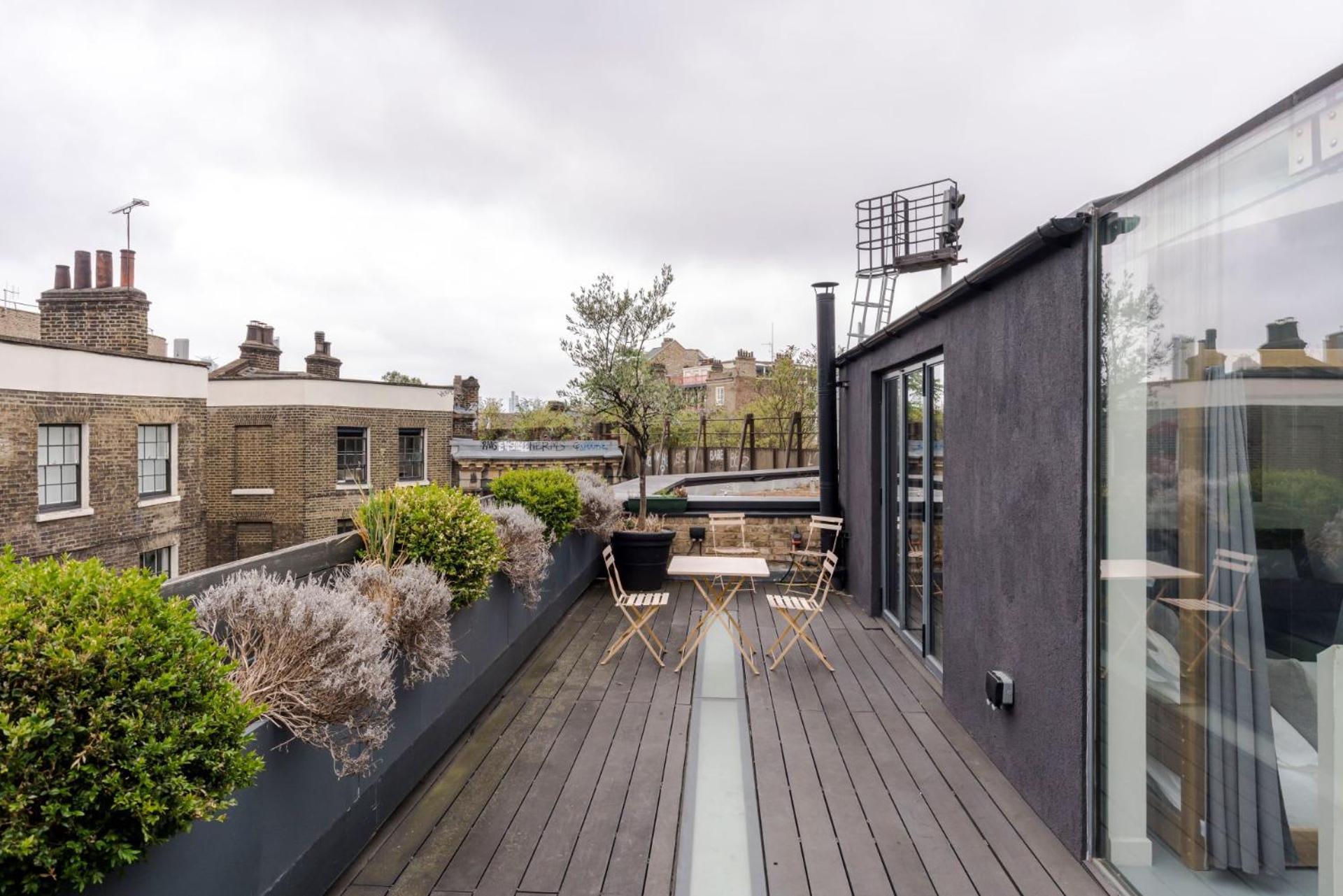 The Dream Factory - London Bridge- By Frankie Says Villa Luaran gambar