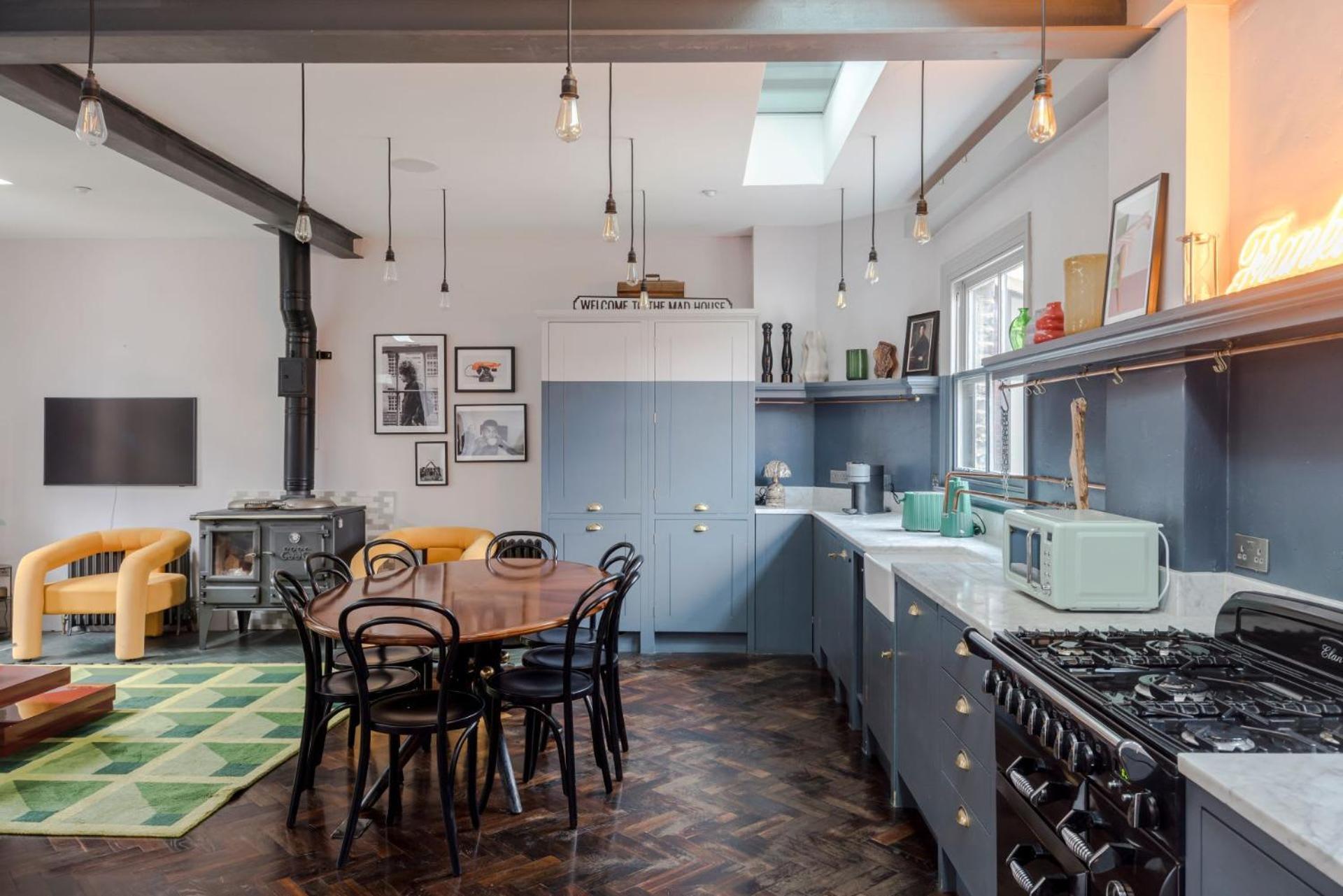 The Dream Factory - London Bridge- By Frankie Says Villa Luaran gambar